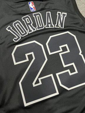 Regata Chicago Bulls Edição de MvP Michael Jordan Preta