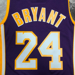 Regata Lakers Retrô Mitchell & Ness 2008/2009 Kobe Bryant Roxa