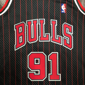 Regata Chicago Bulls Retrô Mitchell & Ness 1995/1996 Dennis Rodman Preta