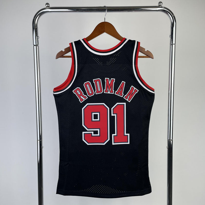 Regata Chicago Bulls Retrô Mitchell & Ness 1997/1998 Dennis Rodman Preta