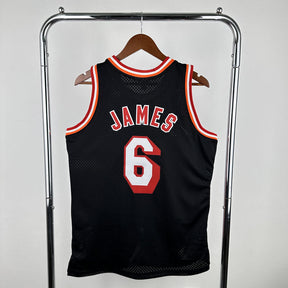 Regata Miami Heat Retrô Mitchell & Ness 2013/2014 LeBron James