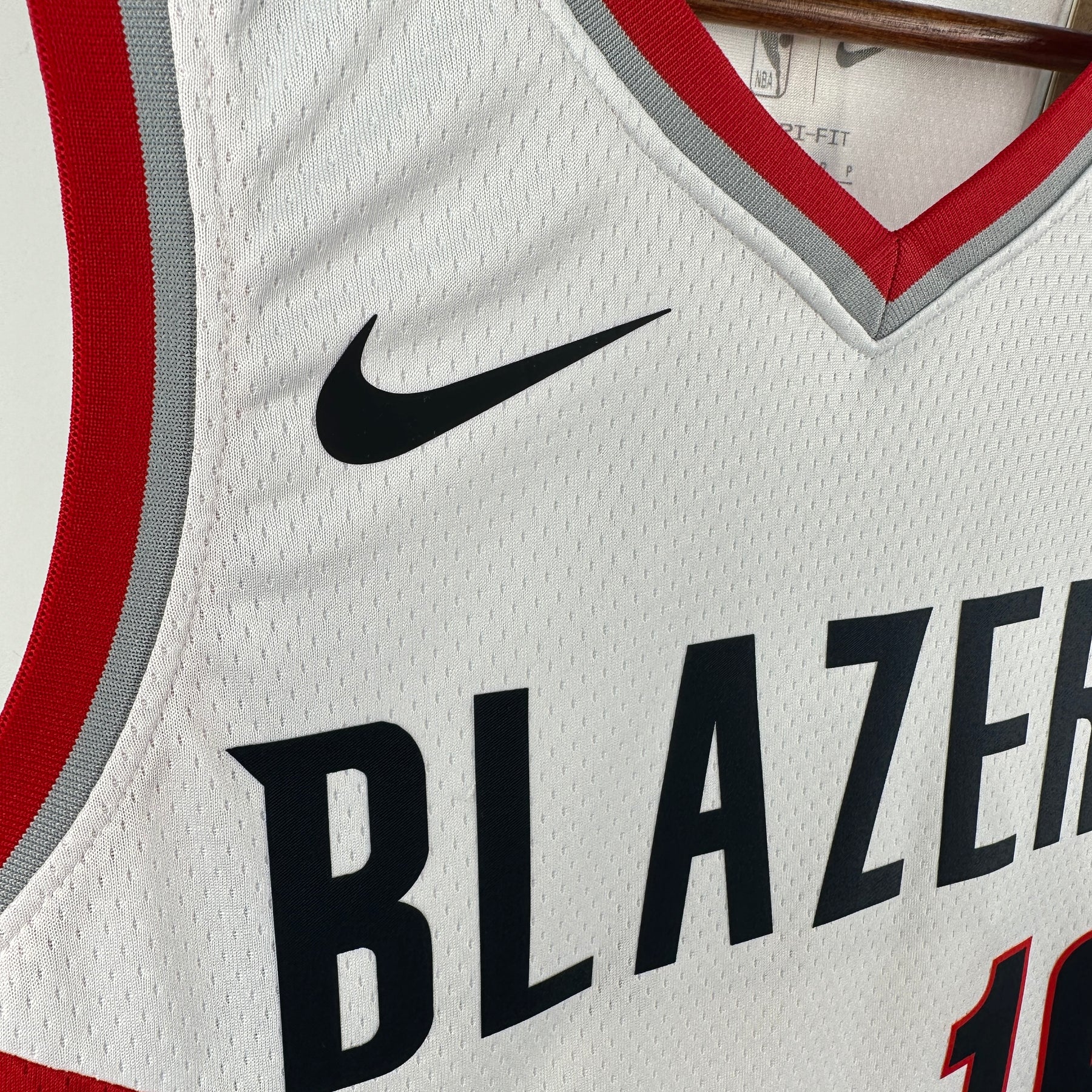 Regata Portland Trail Blazers Icon Edition Yang Branca