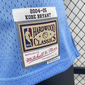 Regata Lakers Retrô Mitchell & Ness 2004/2005 Kobe Bryant Azul
