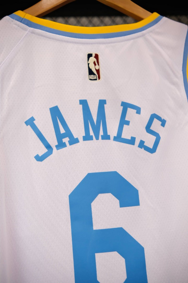 Regata Los Angeles Lakers Classic Edition 22/23 LeBron James Branca