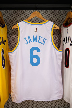 Regata Los Angeles Lakers Classic Edition 22/23 LeBron James Branca