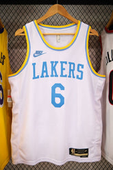 Regata Los Angeles Lakers Classic Edition 22/23 LeBron James Branca