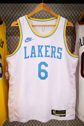 Regata Los Angeles Lakers Classic Edition 22/23 LeBron James Branca