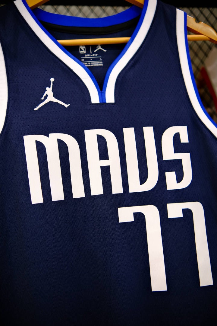 Regata Dallas Mavericks Statement Edition 23/24 Luka Doncic