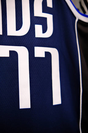 Regata Dallas Mavericks Statement Edition 23/24 Luka Doncic