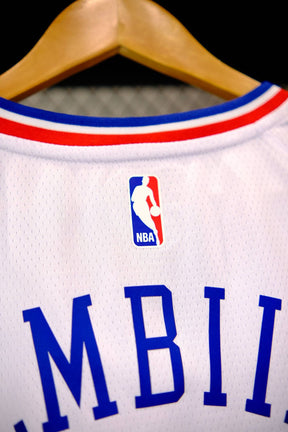 Regata Philadelphia 76ers Association Edition 24/25 Joel Embiid Branca
