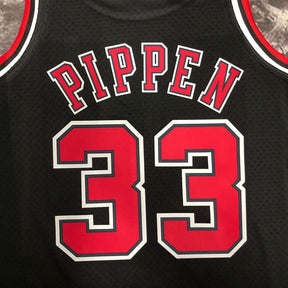 Regata Chicago Bulls Retrô Mitchell & Ness 1997/1998 Scottie Pippen Preta
