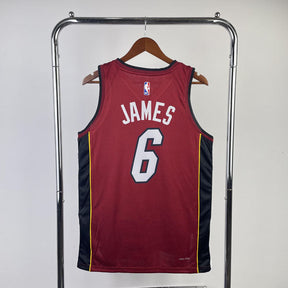 Regata Miami Heat Statement Edition LeBron James Vermelha