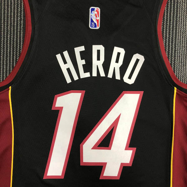 Regata Miami Heat Icon Edição 75 anos Tyler Herro Preta